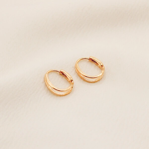 Brinco Saitama Argola Oval Fio Duplo