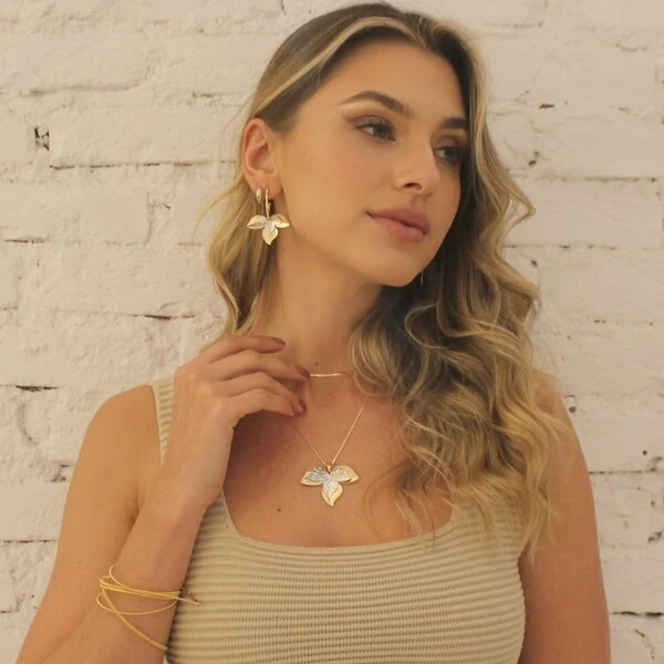 Colar Quito Corrente Veneziana com Pingente Flor Dupla