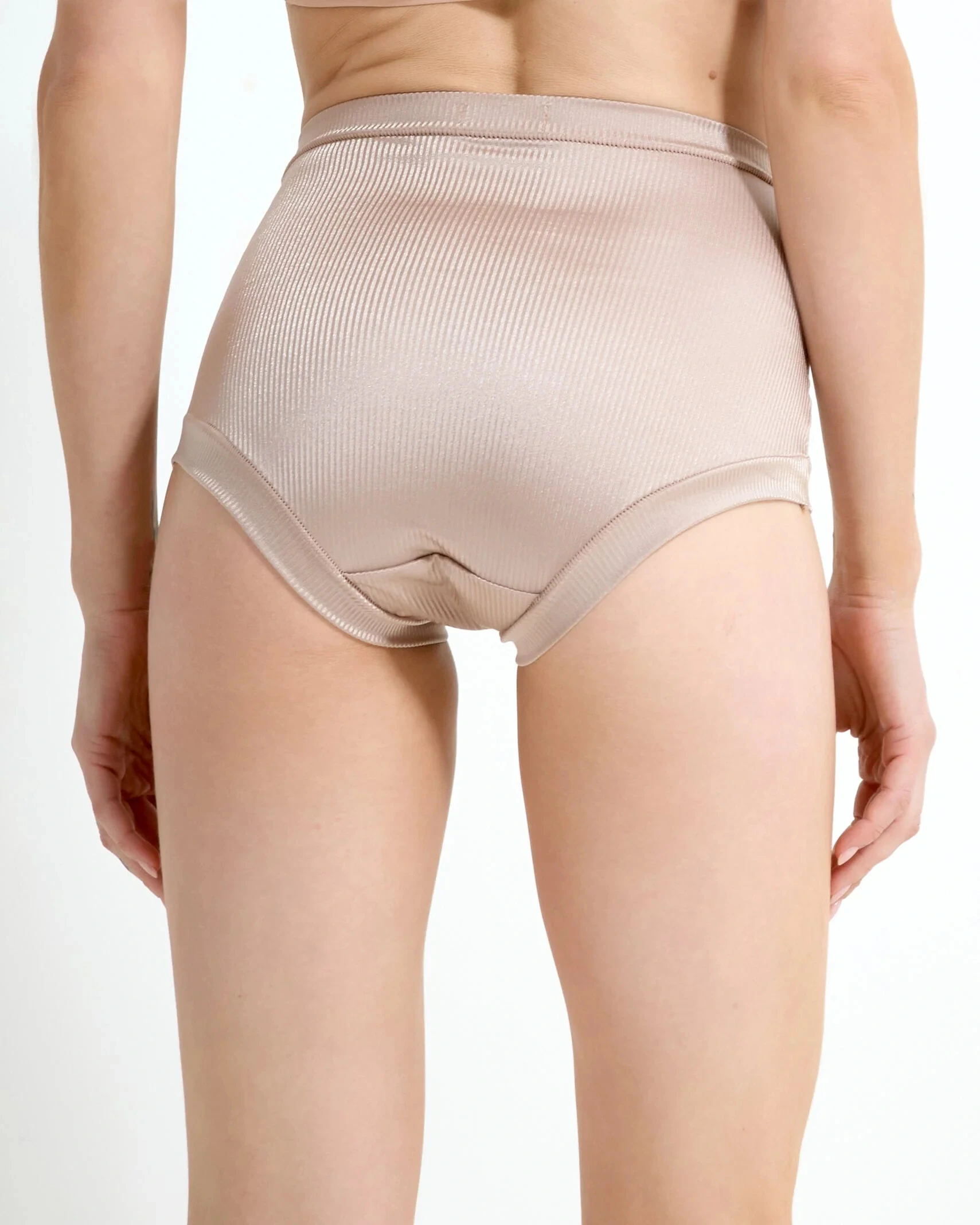 Foto Hot Pants Ammi