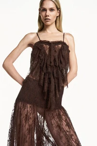 Regata alça babados frontais