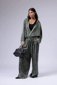 Camisa punho satin onça Jade