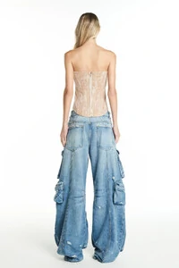 Calça Jeans múltiplos bolsos