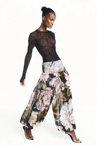 Calça pala e punho lastex floral estampado