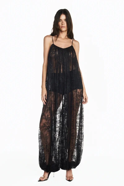 Foto Macacão Alça Elástico Barra Renda