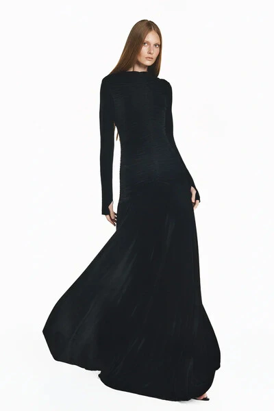 FotoVestido Longo Corpo Drapeado Manga Longa Veludo