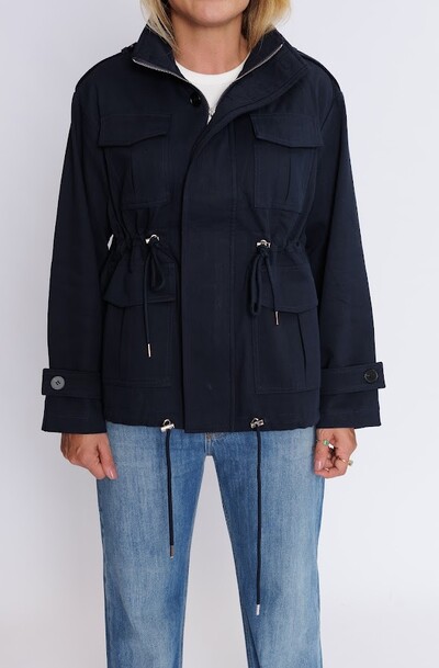 Foto Parka Sarja Militar