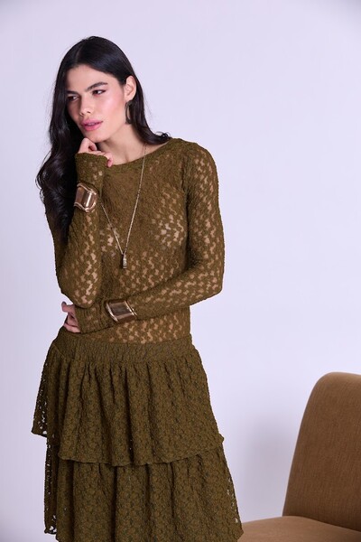 FotoBlusa Renda Gola Canoa Botik