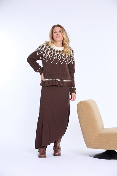 FotoSaia Longa Tricot Assimétrica Botik