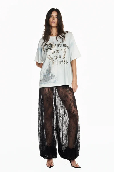 Foto Camiseta Meant To Be Manchada