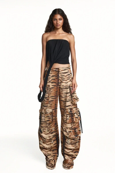 Foto Calça Cargo Tigre Estampado