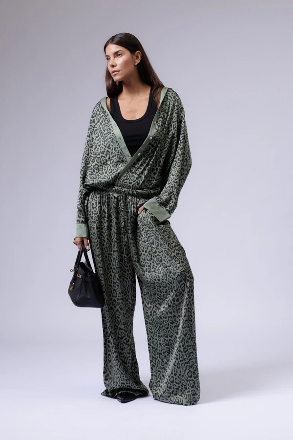 Pantalona capri satin onça jade
