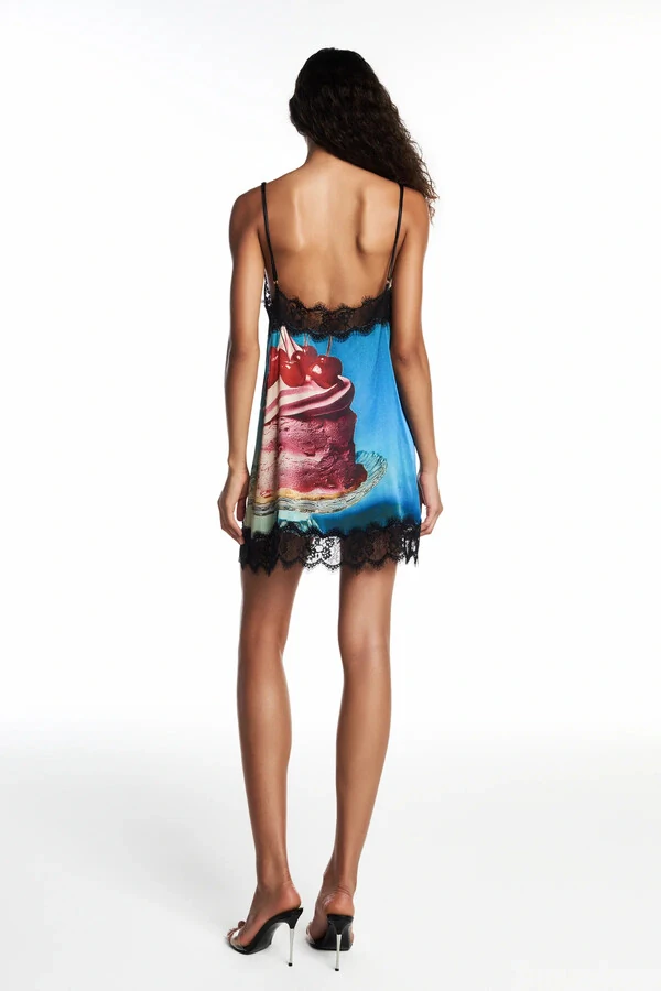 Vestido curto cetim cherry cake