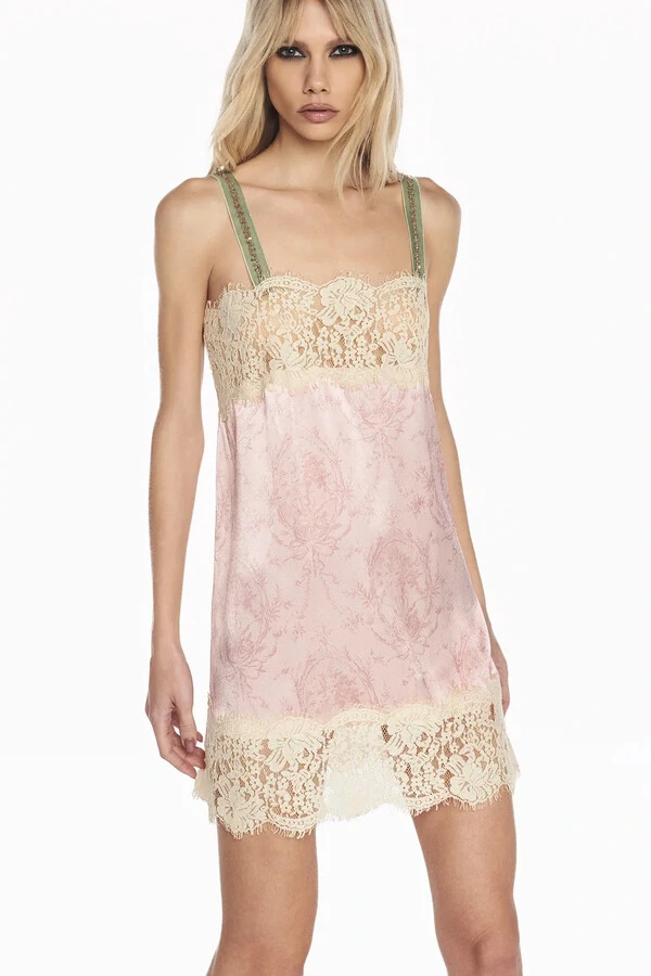 Vestido Curto Cetim Laço Rosa