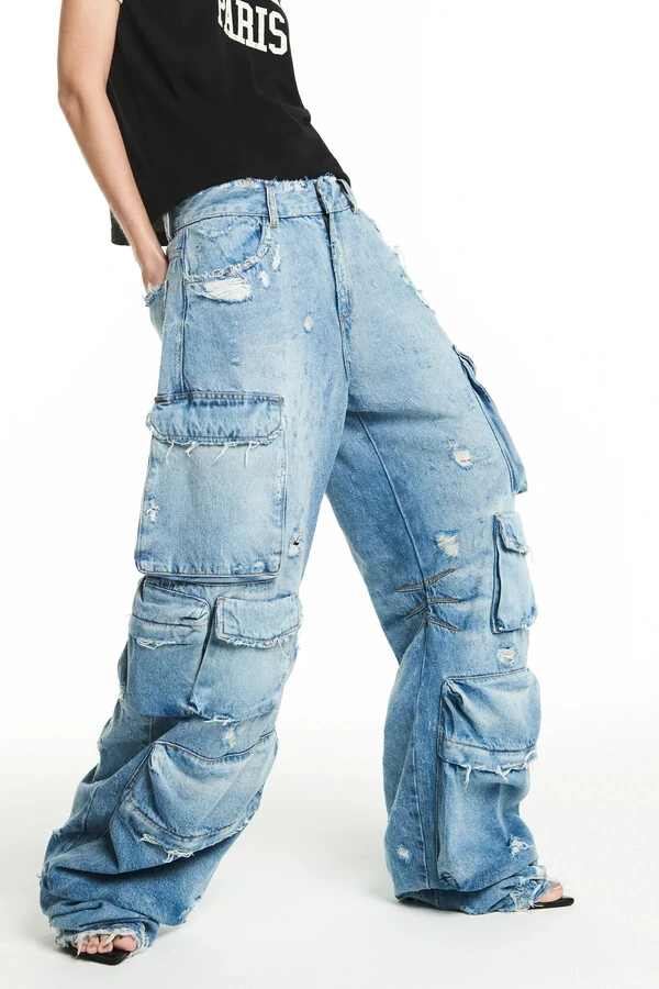 Calça Jeans múltiplos bolsos