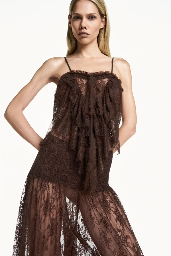 Regata alça babados frontais