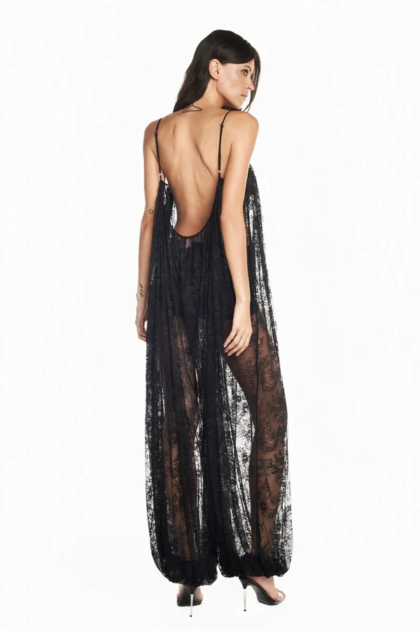 Macacão Alça Elástico Barra Renda