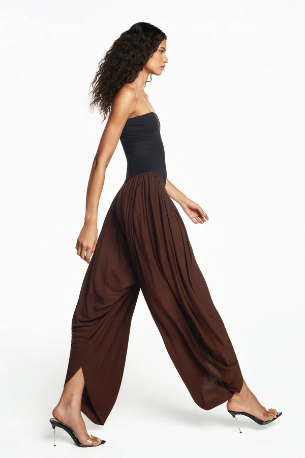 Macacão bicolor tomara que caia