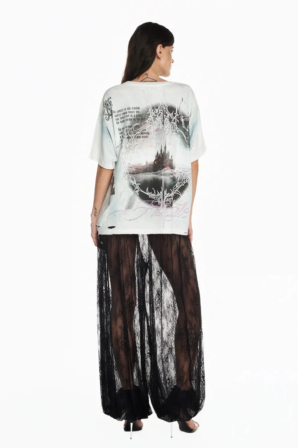 Camiseta Meant To Be Manchada