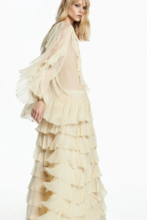 Bata babados e rendas chiffon