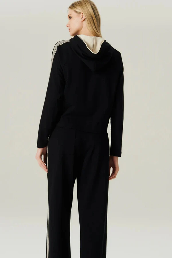 Blusa Hoddie Malha Listrada