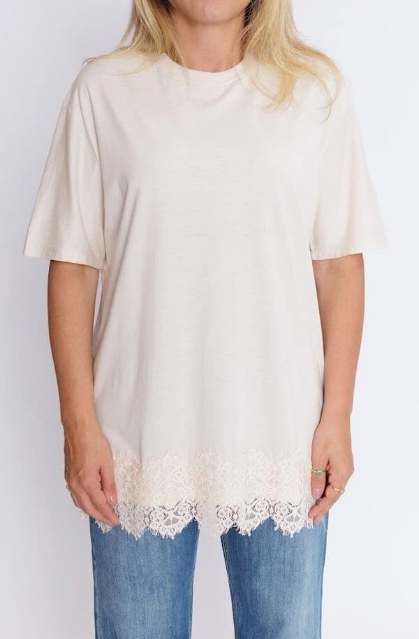 Camiseta Renda Barra Botik