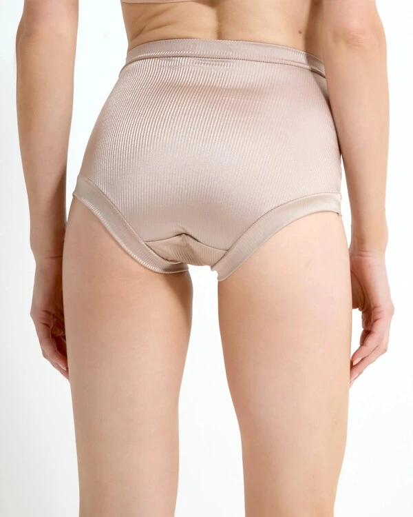 Hot Pants Ammi