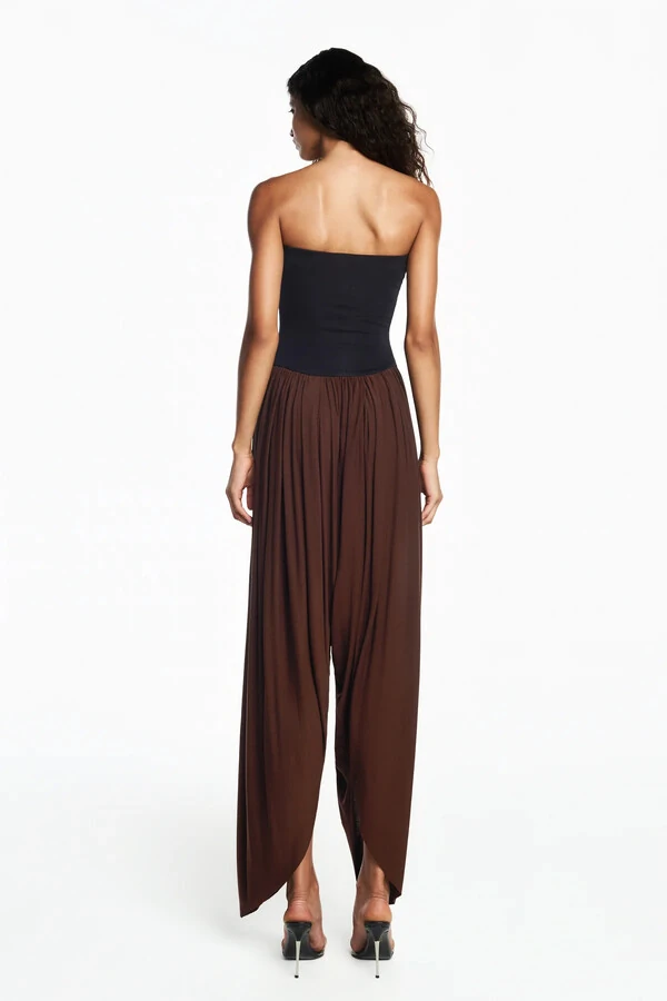 Macacão bicolor tomara que caia