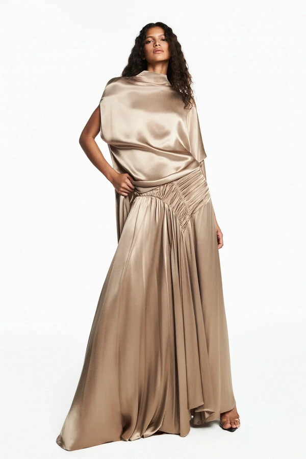 Saia longa drapeado frontal cetim