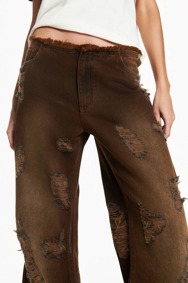 Calça jeans flare rasgos