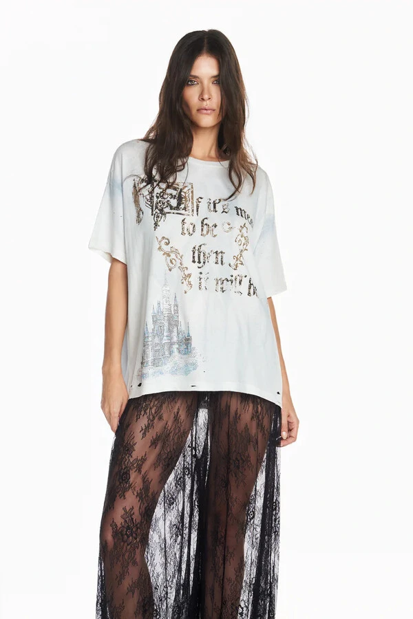 Camiseta Meant To Be Manchada