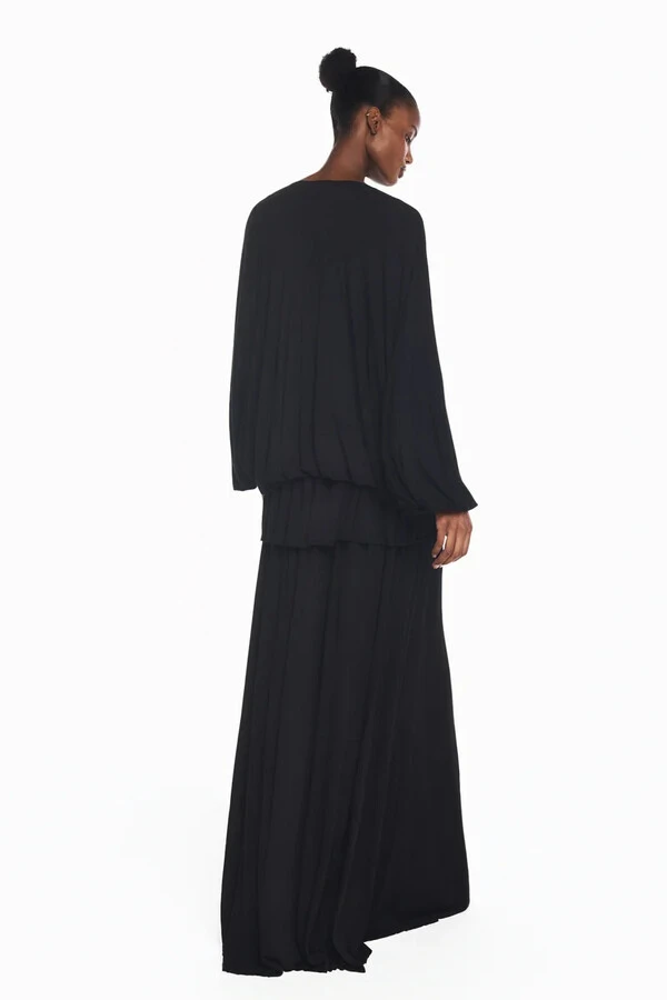 Vestido Longo Amplo Manga Longa Decote V Babado Balonê Malha
