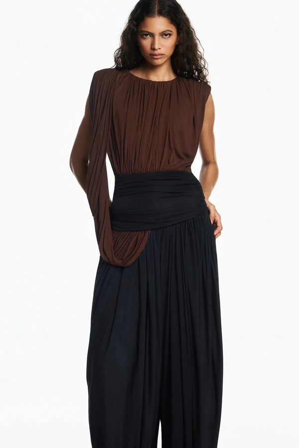 Blusa pala e corpo drapeados