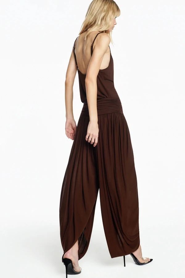 Calça pala drapeada perna ampla