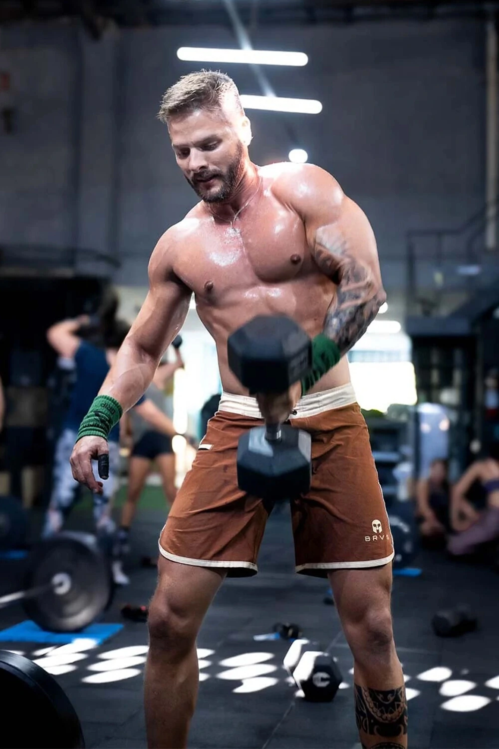 FotoBermuda Retrô Marrom e Off White