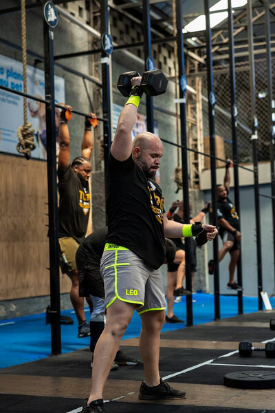 FotoBermuda Retrô Cinza e Amarelo Neon