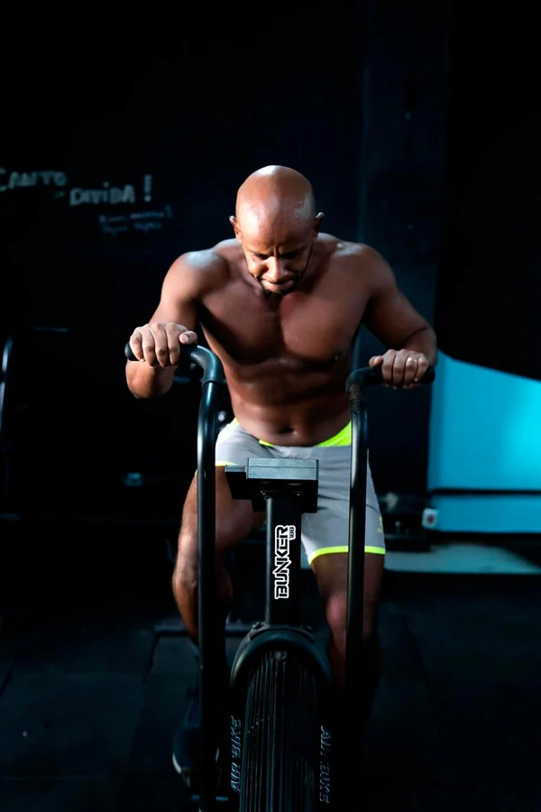 Bermuda Retrô Cinza e Amarelo Neon