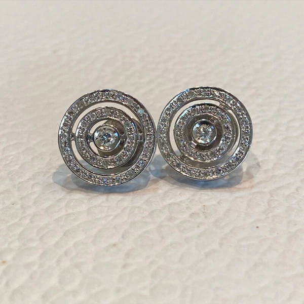 Brinco em Ouro Branco com Diamantes
