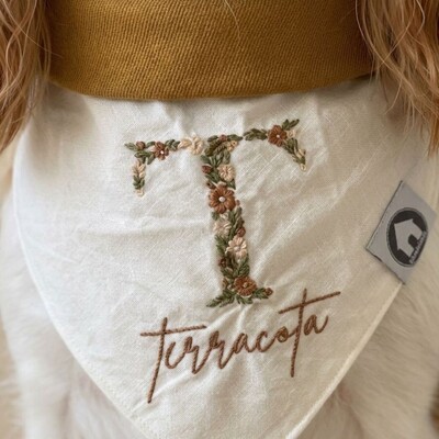 FotoBandana Bordada Floral Personalizada para Cachorro