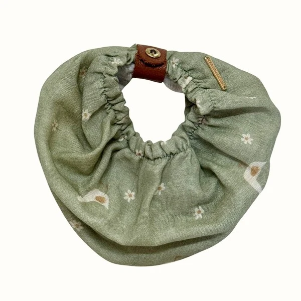 Snood Patinhos e Margaridas - Guarda Orelhas para cachorros de orelha longa - Cavalier, Cocker