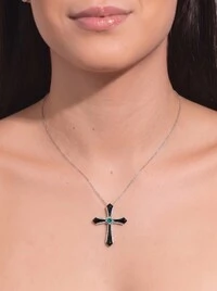 Colar Cruz Ónix & Esmeralda