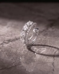 Fake Piercing Ísis Moissanite