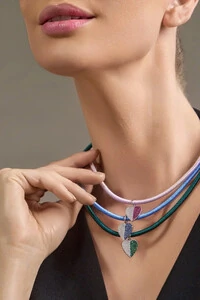 Colar Fios de Seda Heart