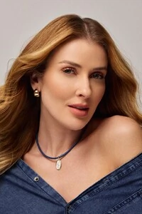 Colar Fios de Seda Nexus