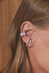 Ear Hook Stardust Moissanite