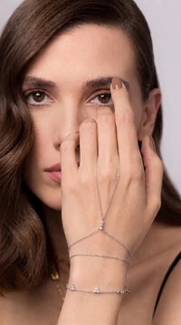 Hand Chain Lira Moissanite