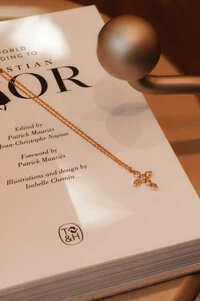 Colar Cruz Moissanite