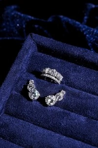 Fake Piercing Ísis Moissanite