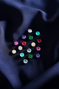 Brinco Ponto de Luz Tanzanita 8mm