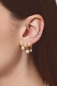 Brinco Argola Tiny Moissanite Dourada