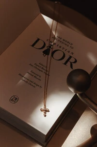 Colar Cruz Moissanite